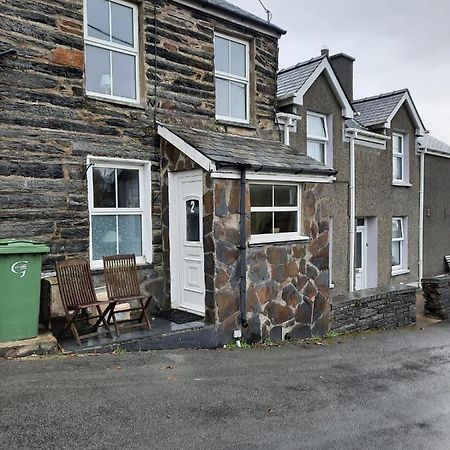 Snowdonia Rock Cottage - cosy&pet friendly Penrhyndeudreath Esterno foto