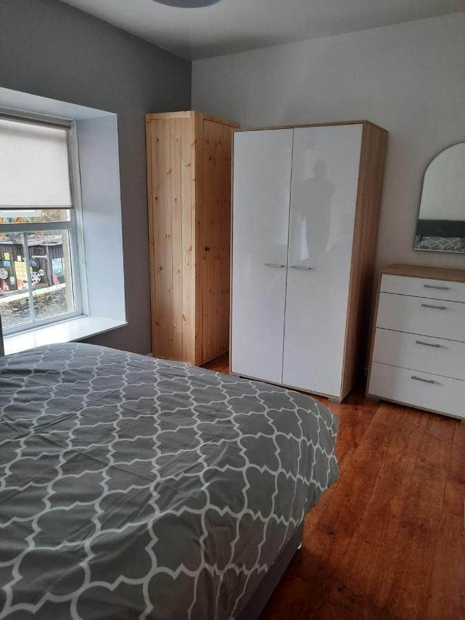Snowdonia Rock Cottage - cosy&pet friendly Penrhyndeudreath Esterno foto
