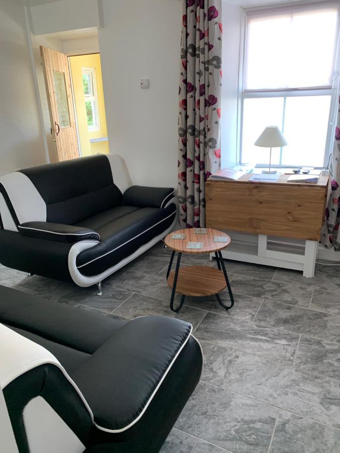 Snowdonia Rock Cottage - cosy&pet friendly Penrhyndeudreath Esterno foto