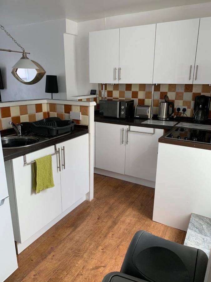 Snowdonia Rock Cottage - cosy&pet friendly Penrhyndeudreath Esterno foto